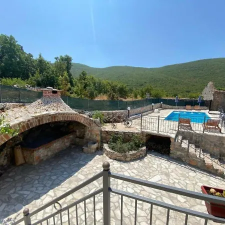 בית נופש House Buljanovi Dvori With Private Pool