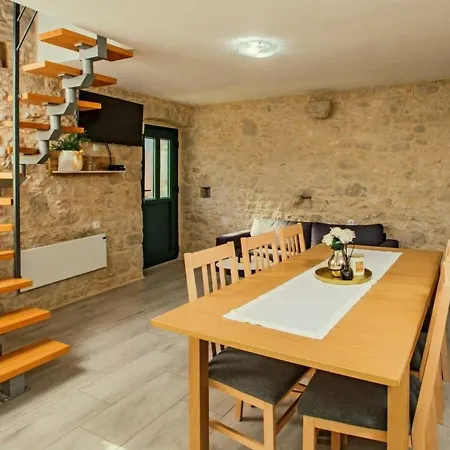 House Buljanovi Dvori With Private Pool בית נופש *