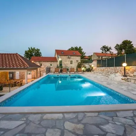 House Buljanovi Dvori With Private Pool