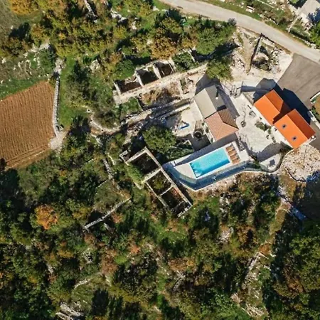 House Buljanovi Dvori With Private Pool Casa de Férias Runovic